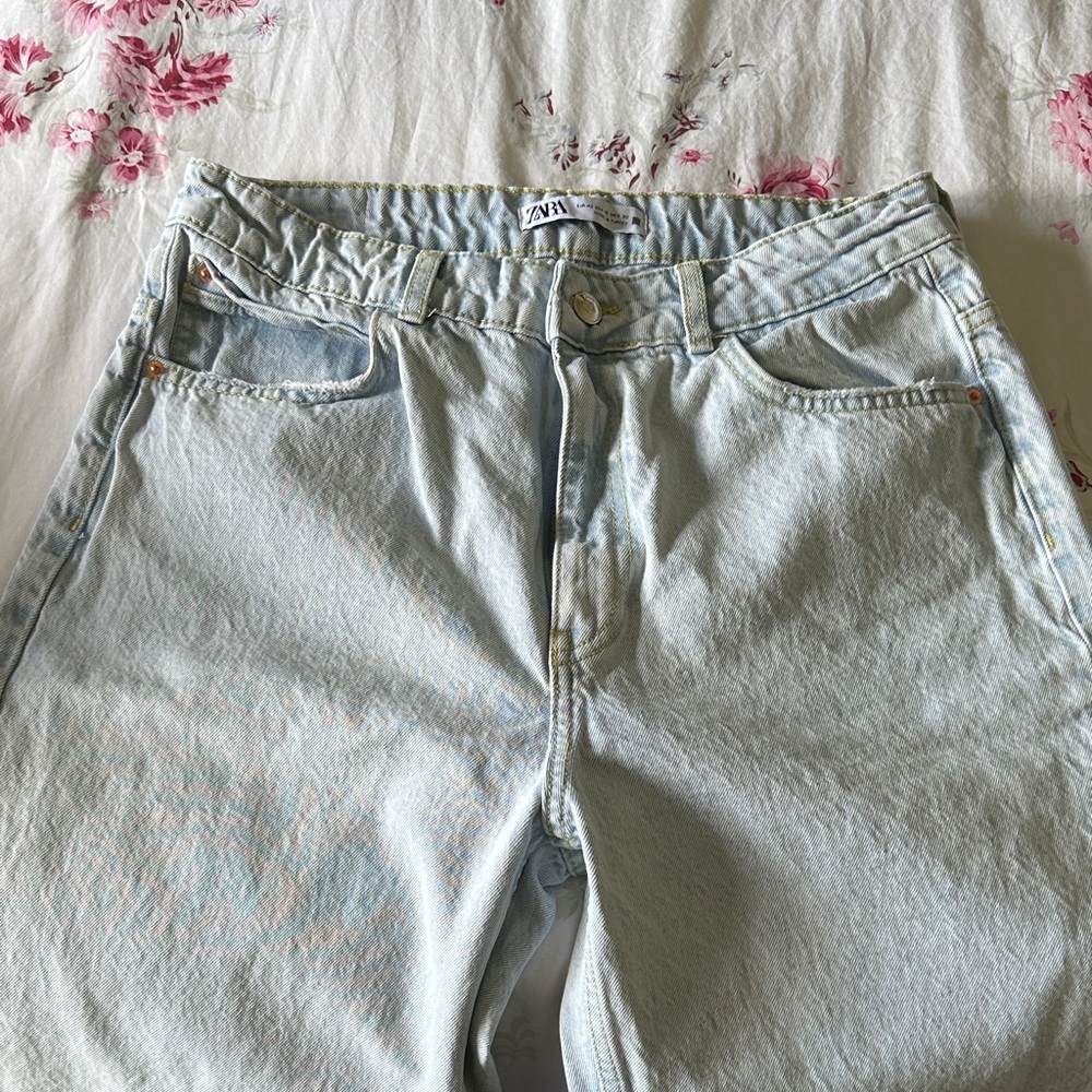 Zara Women's Light Blue Boyfriend Jeans
